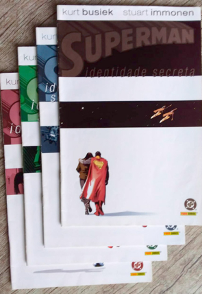 História em quadrinhos Superman identidade secreta edição 1 a 4 DC Comics, editora panini