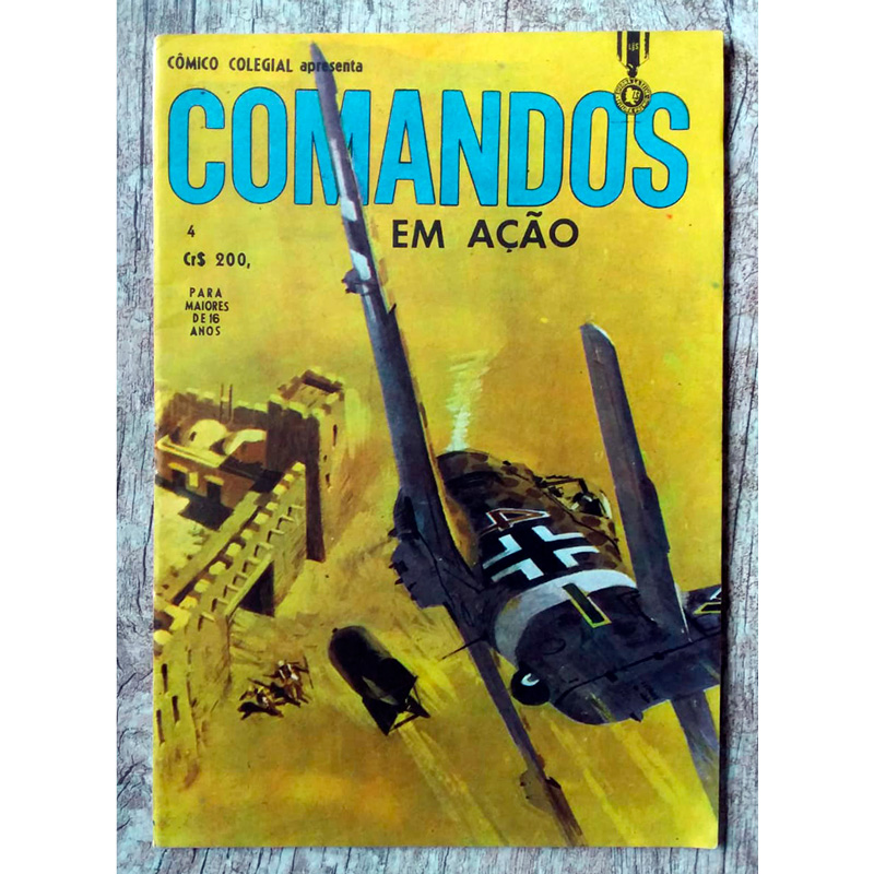 Gibi hq cômico colegial apresenta comandos em ação edição 4, editora la selva