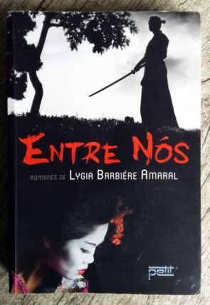 Entre nós, Lygia Barbiére Amaral, editora petit, livro usado