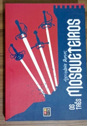 Os três mosqueteiros, Alexandre Dumas, editora pé da letra, livro usado